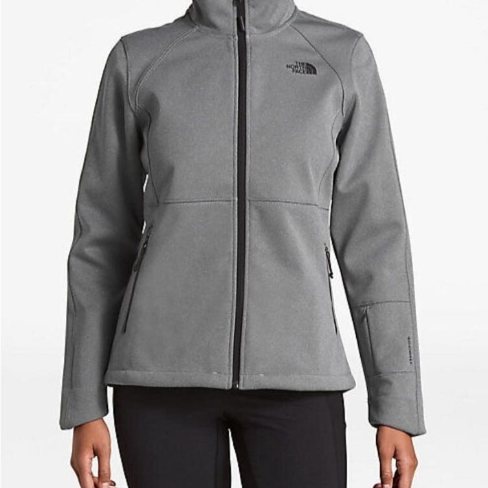 The North Face Women’s windwall jacket